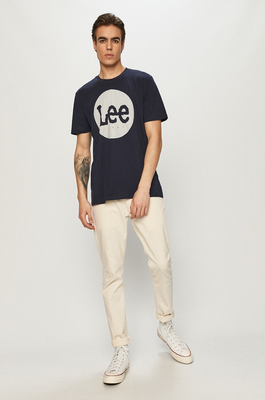 

Lee - Футболка