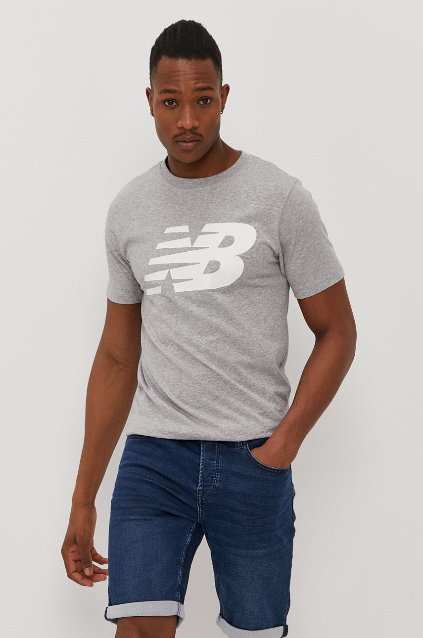 New Balance Tricou bărbați, culoarea gri, melanj 2023 ❤️ Pret Super answear imagine noua 2022