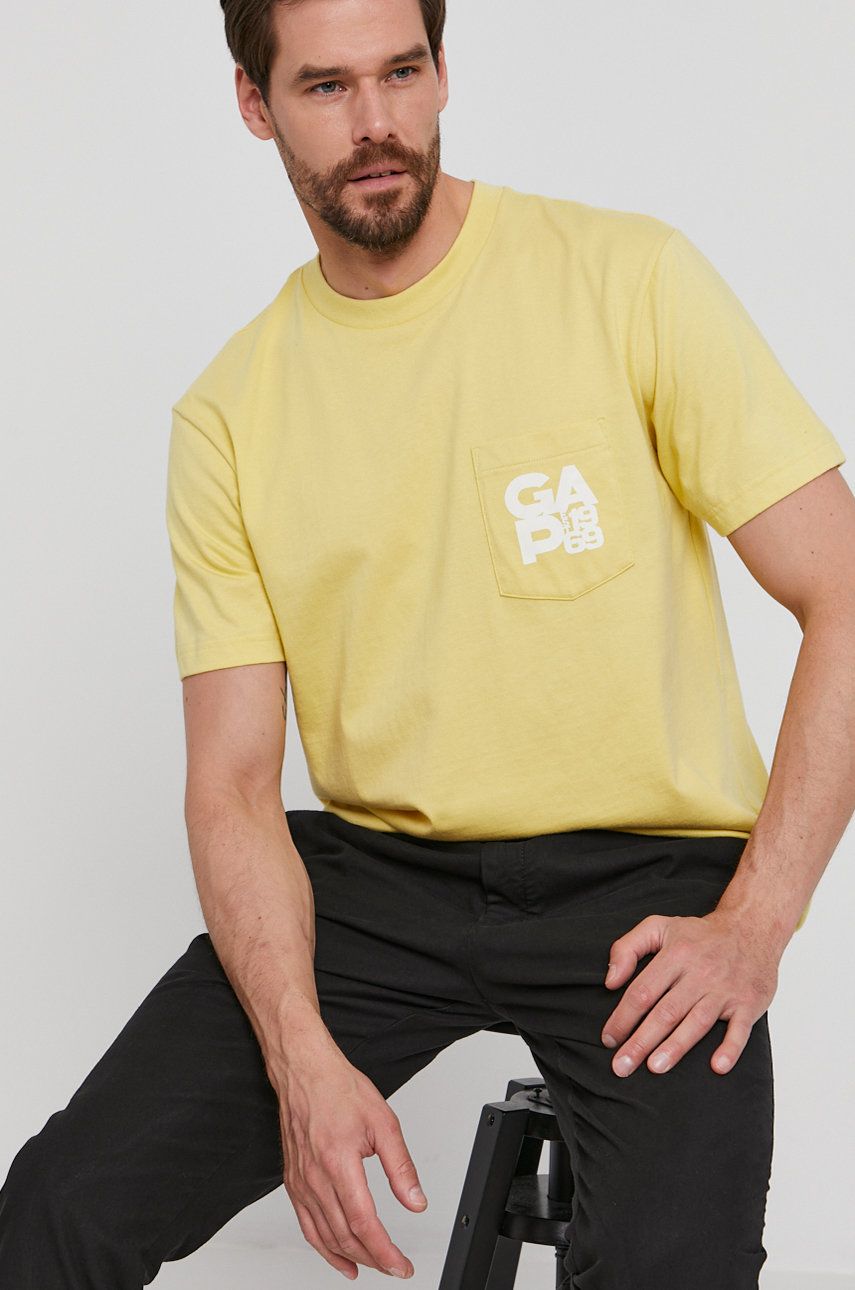 GAP Tricou bărbați, culoarea galben, cu imprimeu answear imagine noua