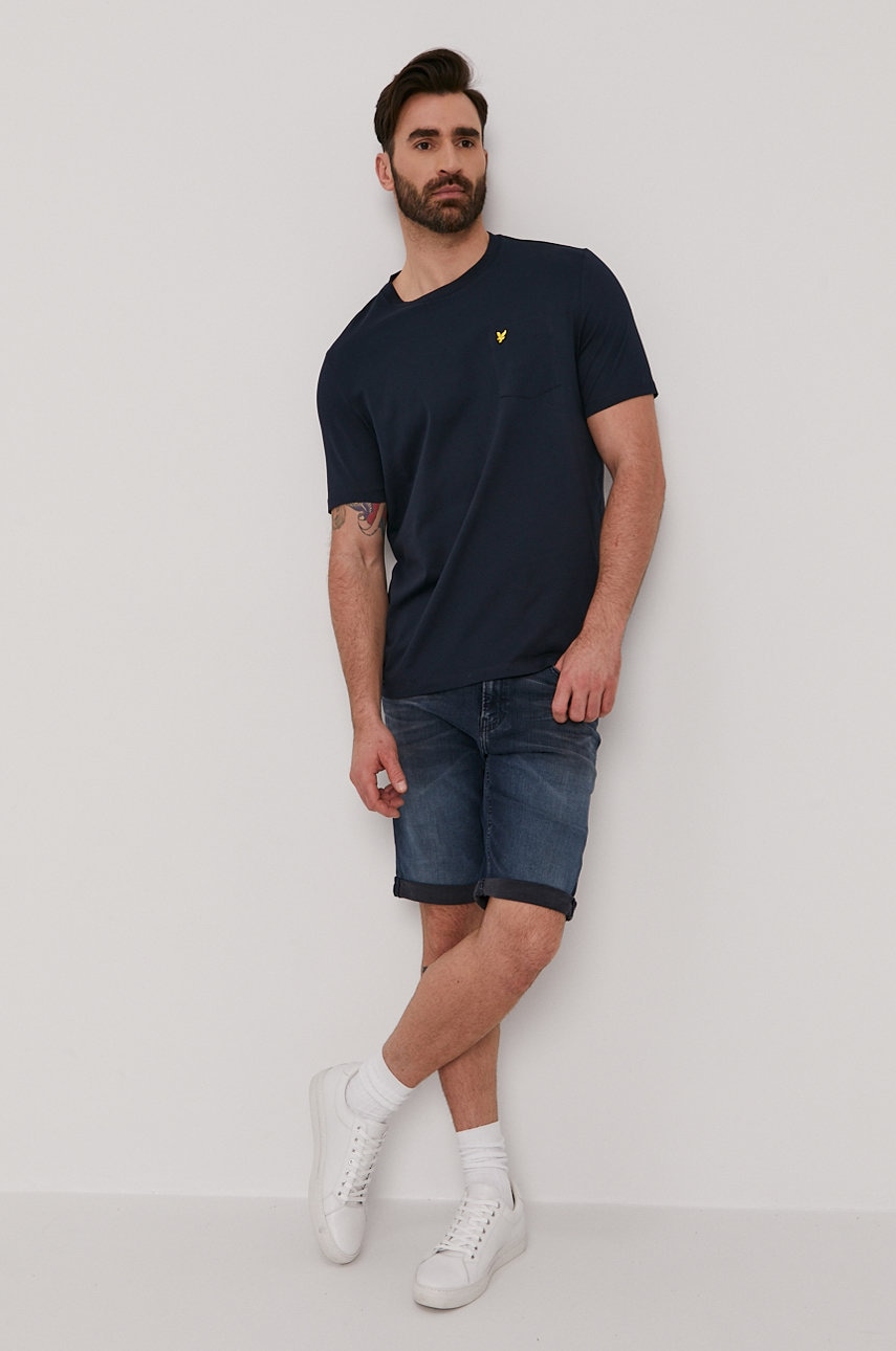 

Футболка Lyle & Scott чоловіча колір синій гладкий