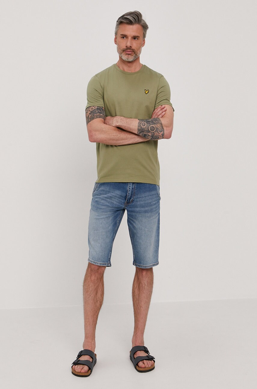 

Футболка Lyle & Scott чоловіча колір зелений гладкий