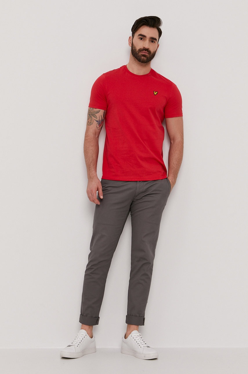 

Футболка Lyle & Scott мужская цвет красный гладкий