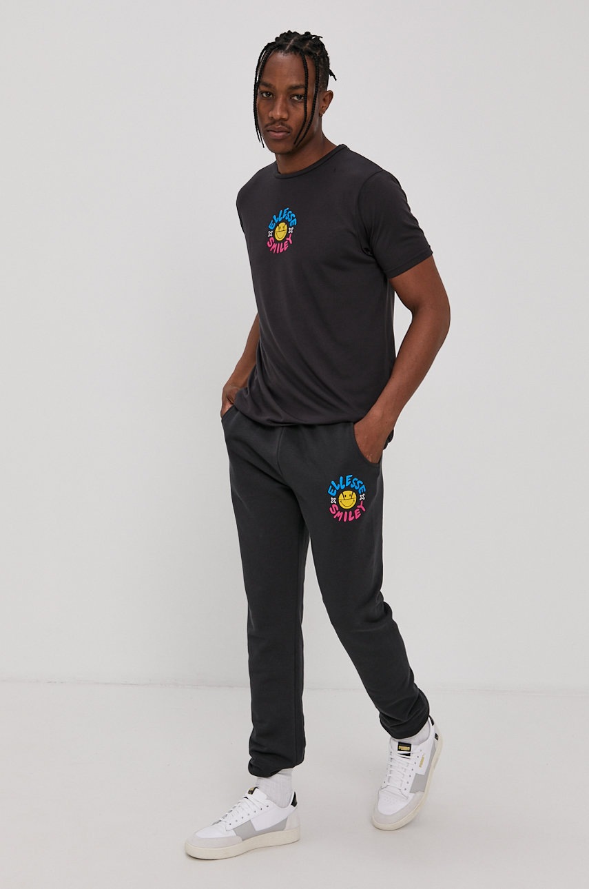 

Футболка Ellesse мужская цвет чёрный с принтом