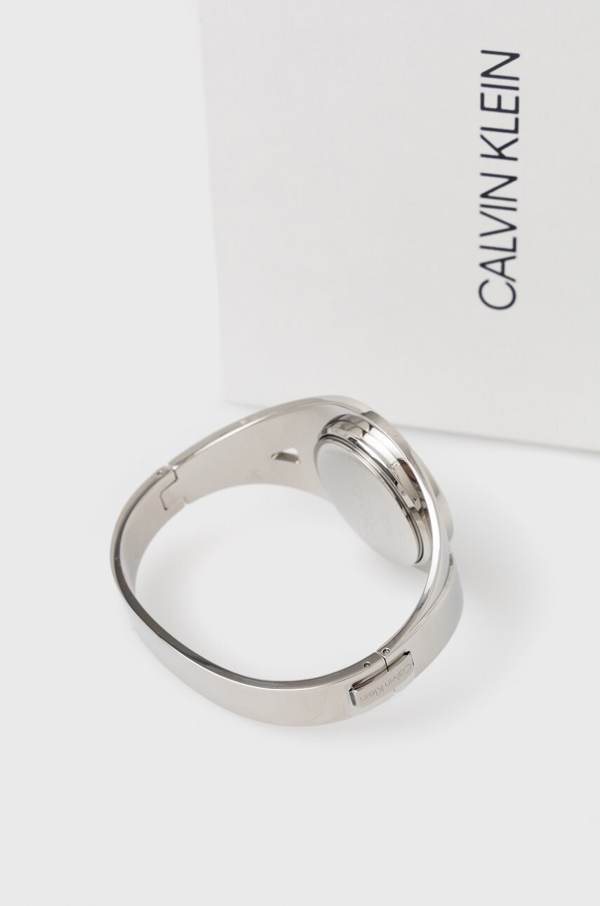 

Часы Calvin Klein женский цвет серебрянный