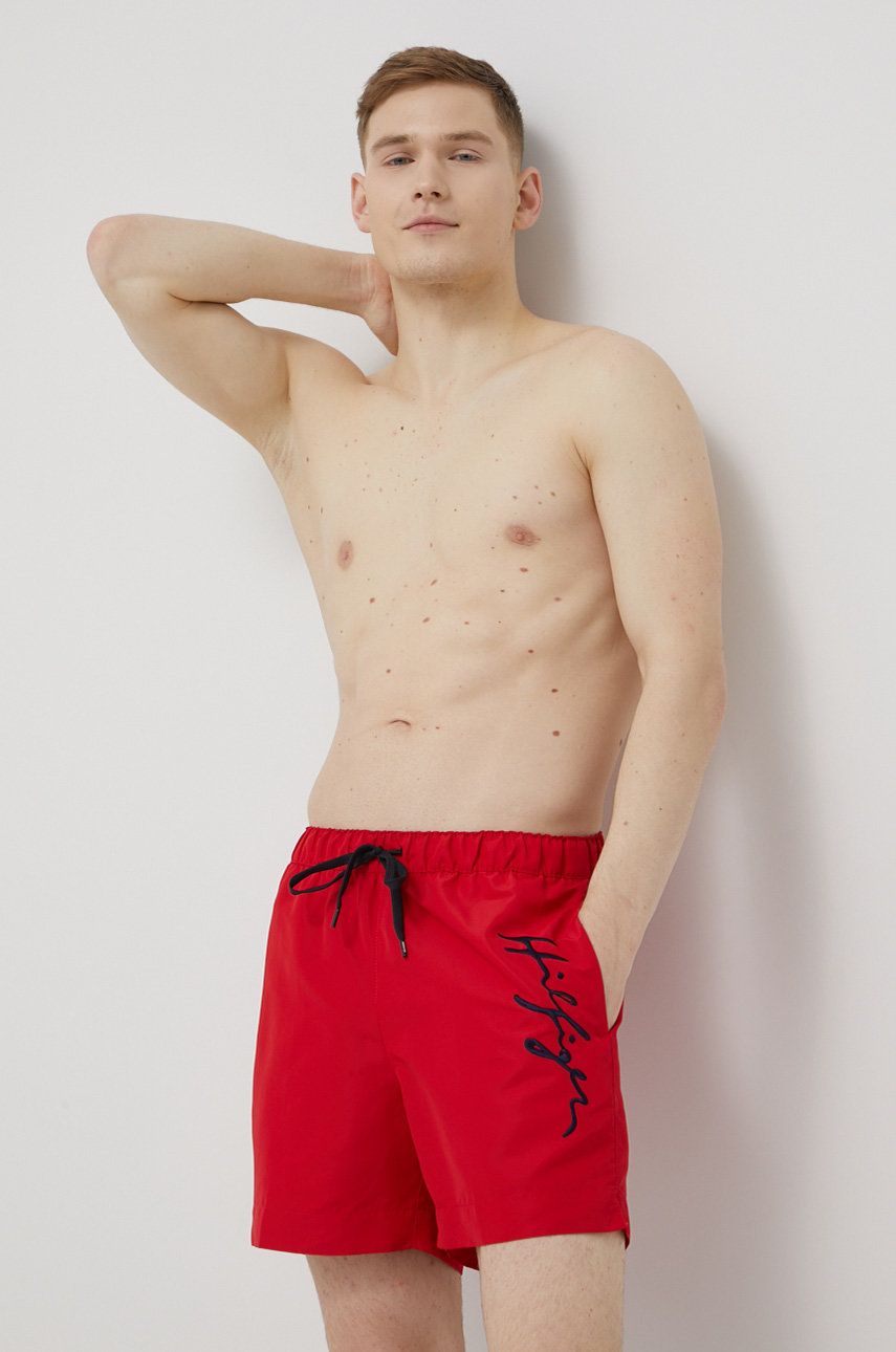 Plavkové šortky Tommy Hilfiger červená barva - červená -  100% Polyester