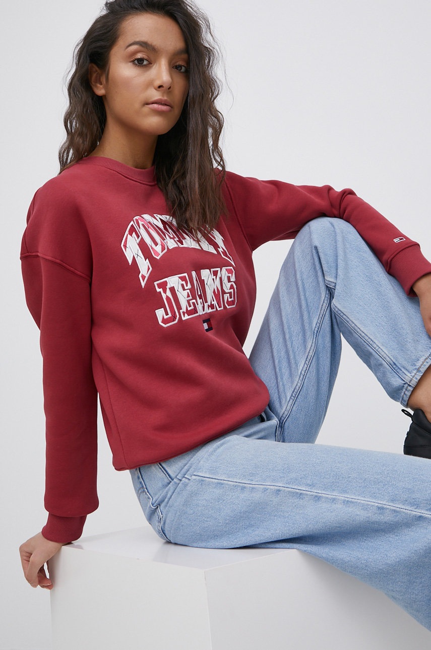 

Суичър Tommy Jeans дамски в бордо с апликация