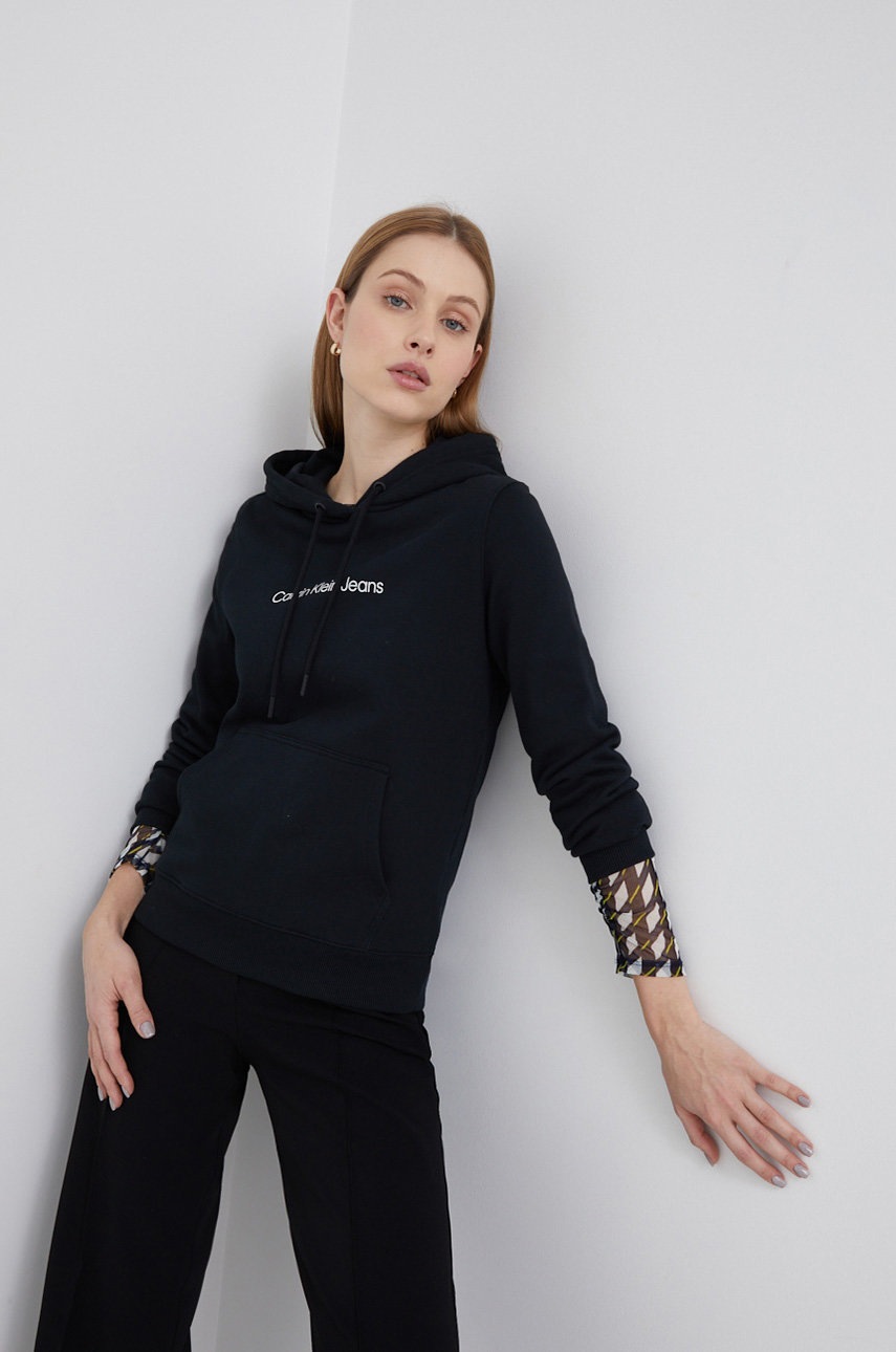 

Памучен суичър Calvin Klein Jeans дамски в черно с принт, Черен