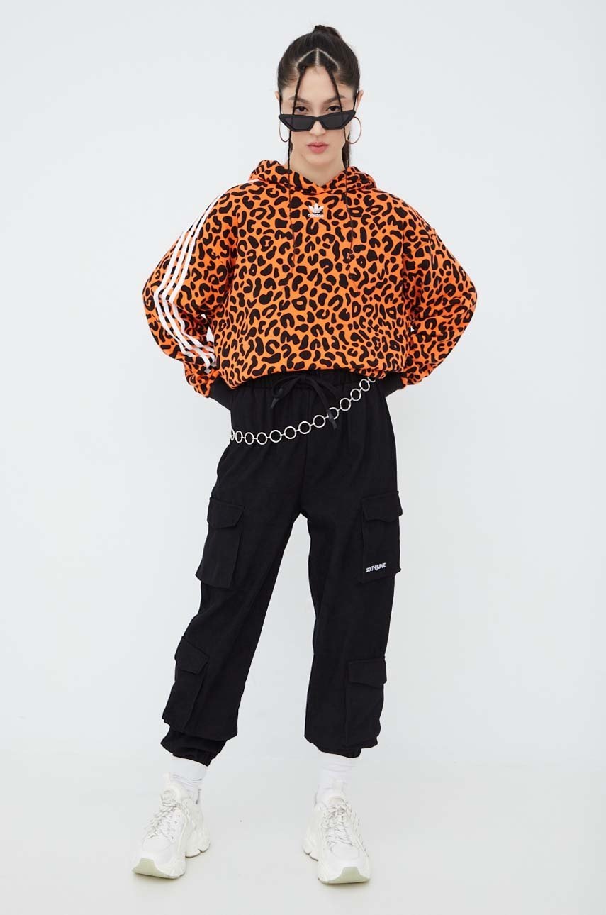 

Хлопковая кофта adidas Originals X Rich Mnisi HC4476 женская цвет оранжевый узор