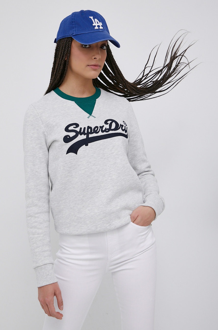 

Суичър Superdry дамска в сиво с апликация, Сив