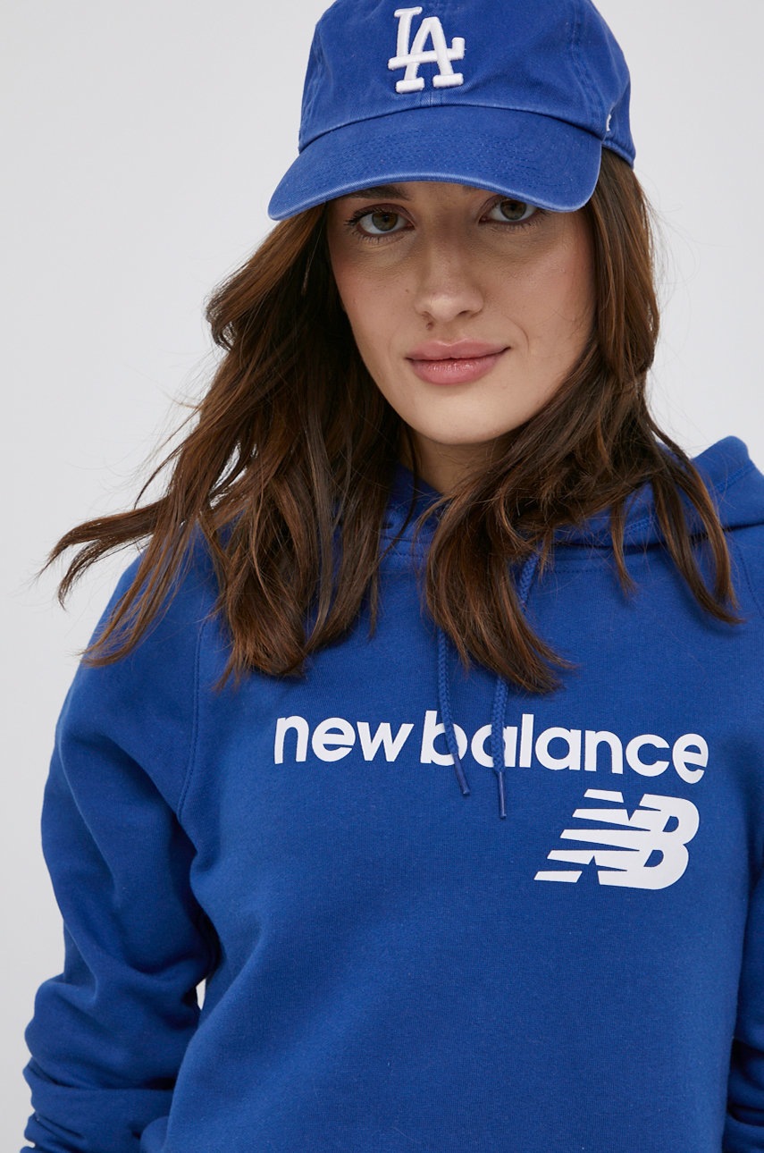 

Суичър New Balance WT03810AT дамска с принт, Син