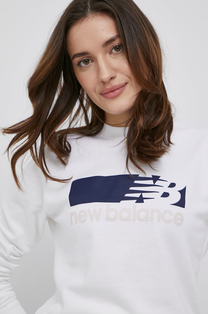 

Суичър New Balance дамска в бяло с принт, Бял