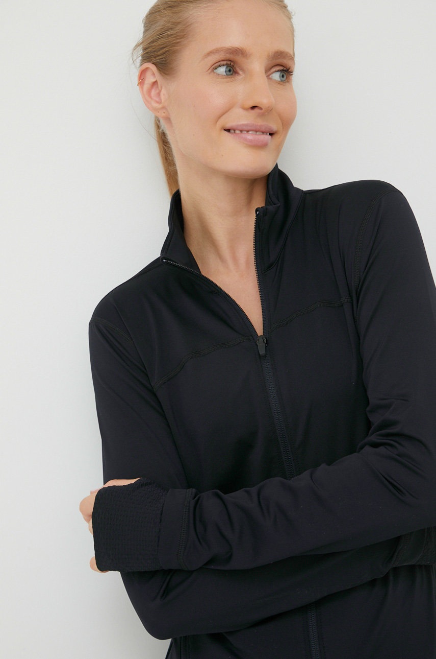 

Суичър за трениране Under Armour 1359081 в черно с изчистен дизайн, Черен