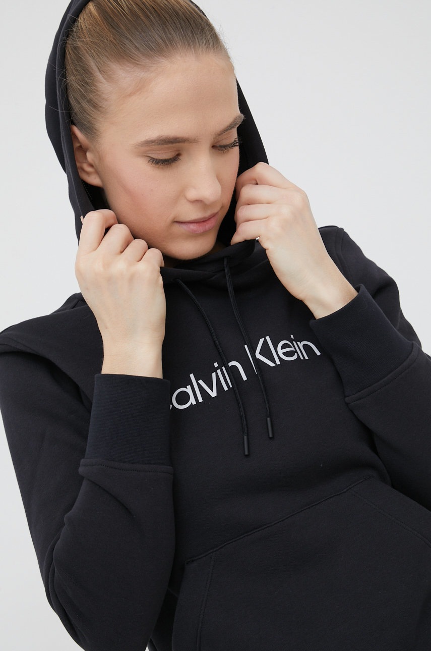 

Спортен суичър Calvin Klein Performance Ck Essentials в черно с принт, Черен