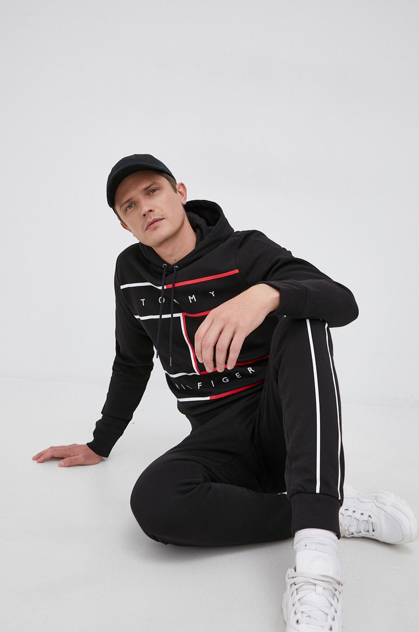 

Памучен суичър Tommy Hilfiger мъжки в черно с принт, Черен