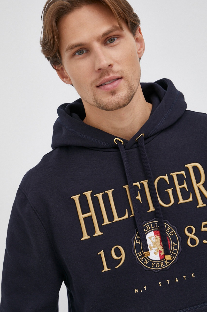 

Суичър Tommy Hilfiger мъжки в тъмносиньо с апликация, Тъмносин