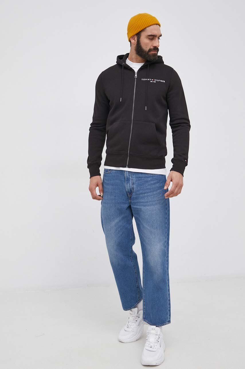 

Суичър Tommy Hilfiger мъжки в черно с апликация, Черен