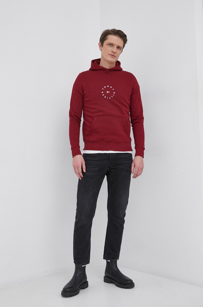 

Суичър Tommy Hilfiger мъжки в бордо с принт
