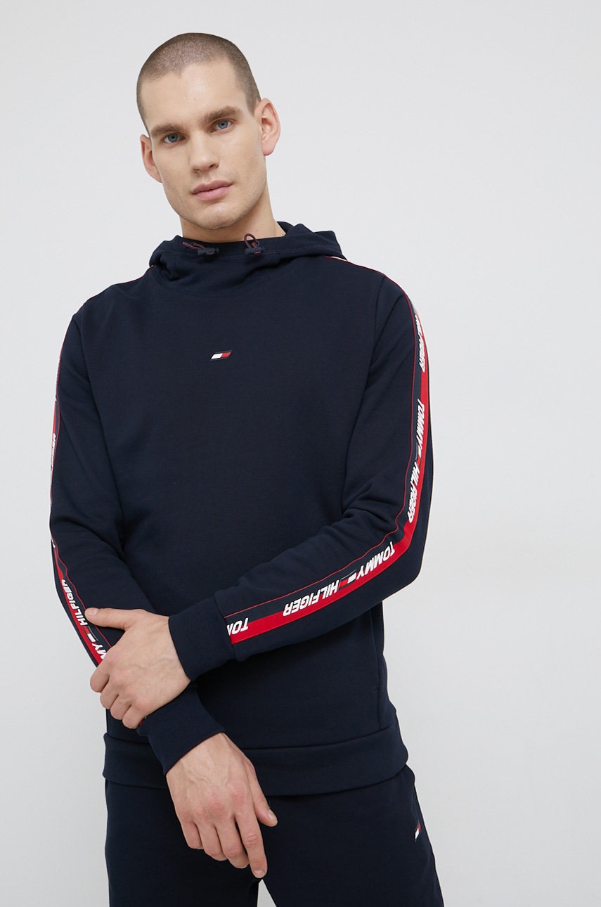 

Памучен суичър Tommy Hilfiger мъжки в тъмносиньо с апликация, Тъмносин