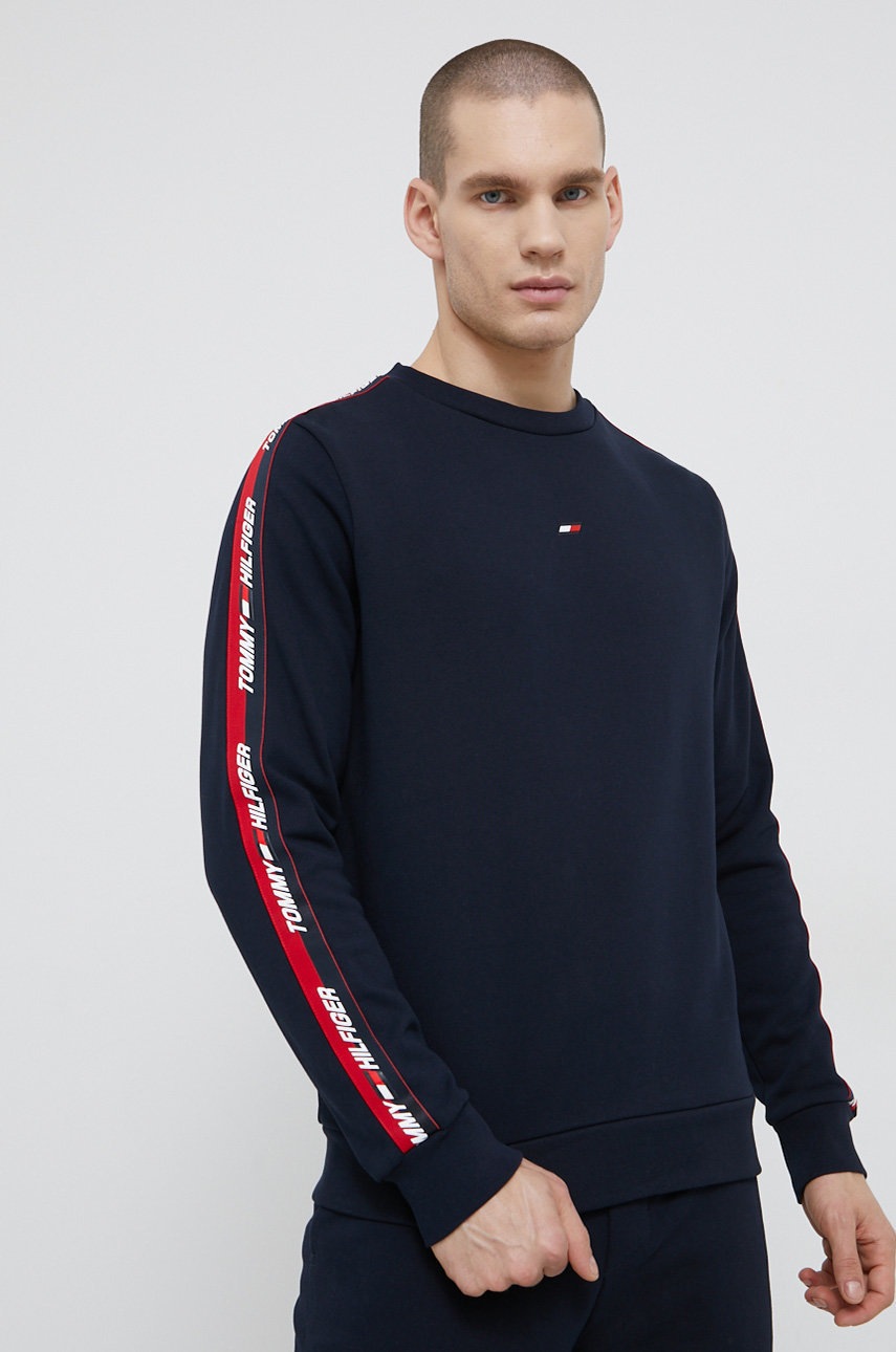 bavlnena-mikina-tommy-hilfiger-panska-tmavomodra-barva-s-aplikaci