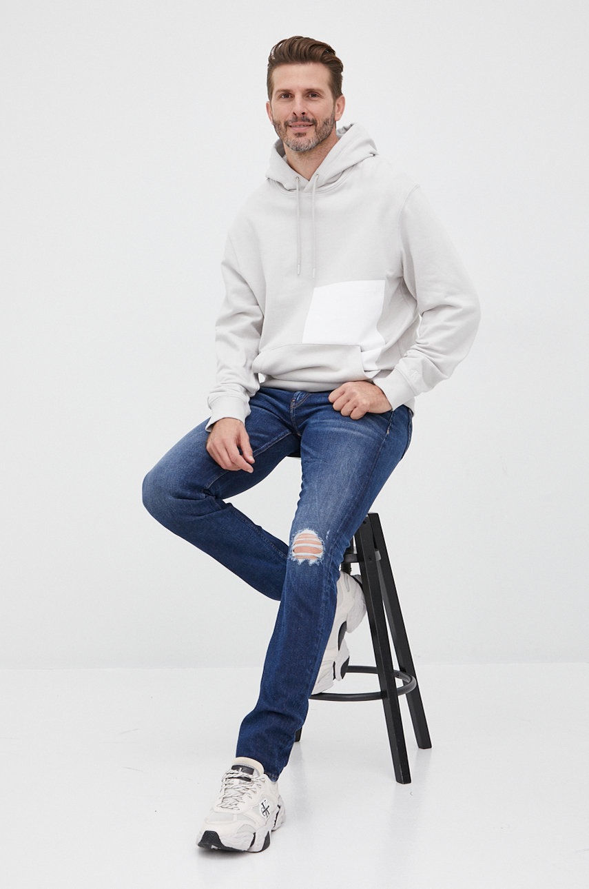 

Памучен суичър Calvin Klein Jeans мъжка в сиво с принт, Сив