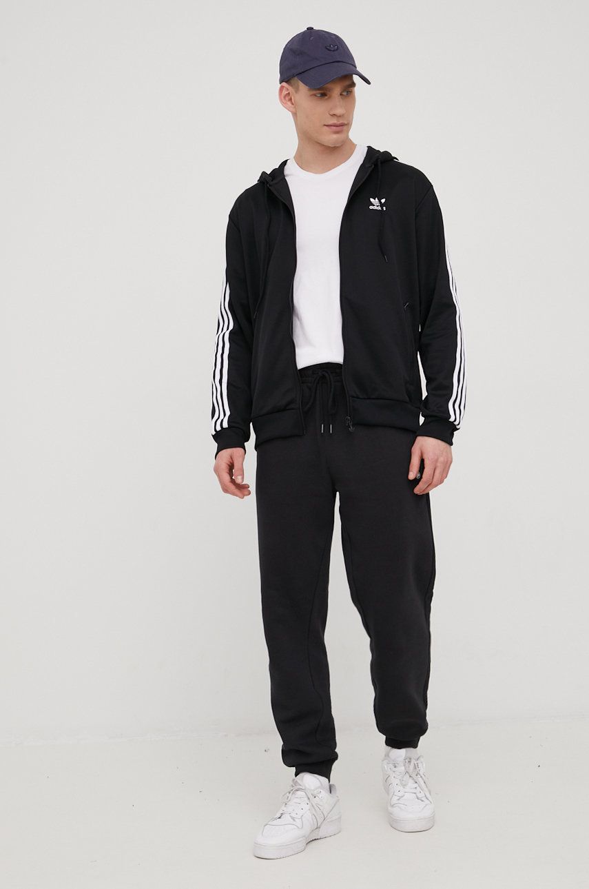 

Кофта adidas Originals Adicolor HB9512 мужская цвет чёрный с аппликацией