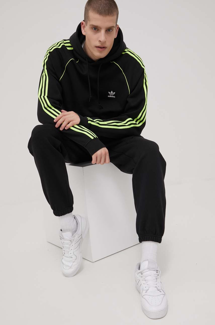 

Кофта adidas Originals HG3867 чоловіча колір чорний з аплікацією