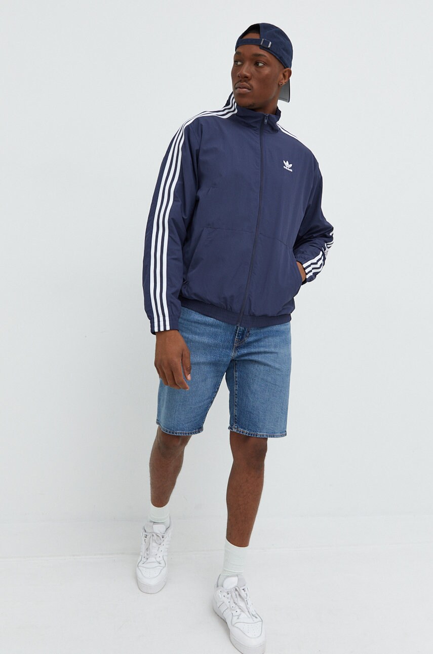 

Кофта adidas Originals Adicolor чоловіча колір синій з аплікацією