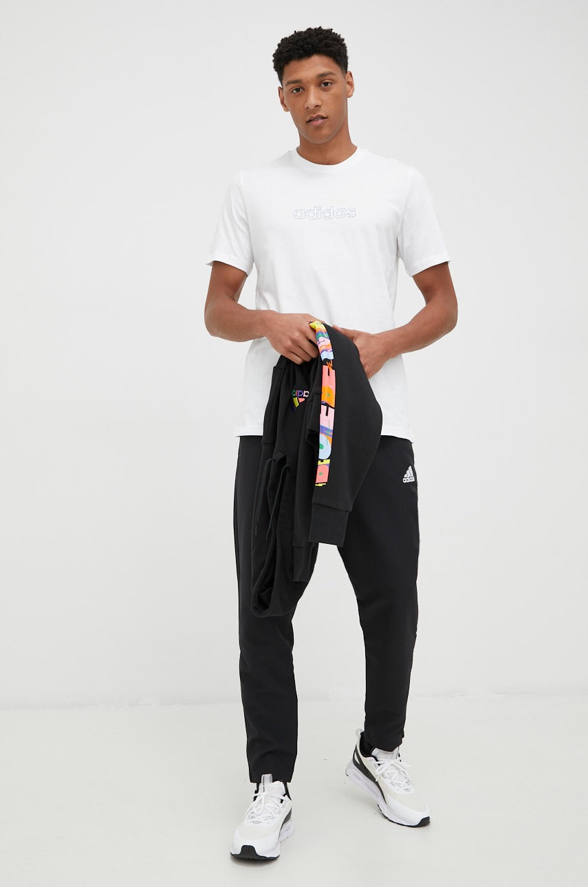 

Кофта adidas Performance Pride мужская цвет чёрный с аппликацией