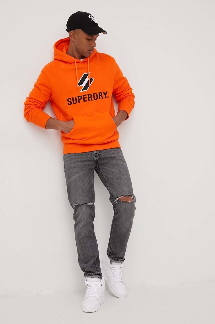 

Памучен суичър Superdry мъжка в оранжево с апликация, Оранжев