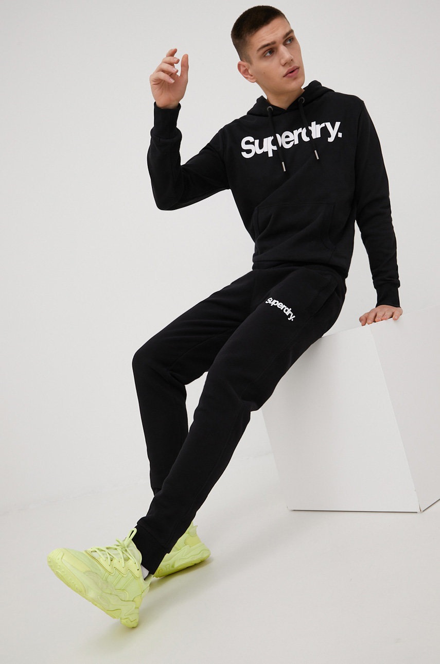 

Кофта Superdry мужская цвет чёрный с принтом