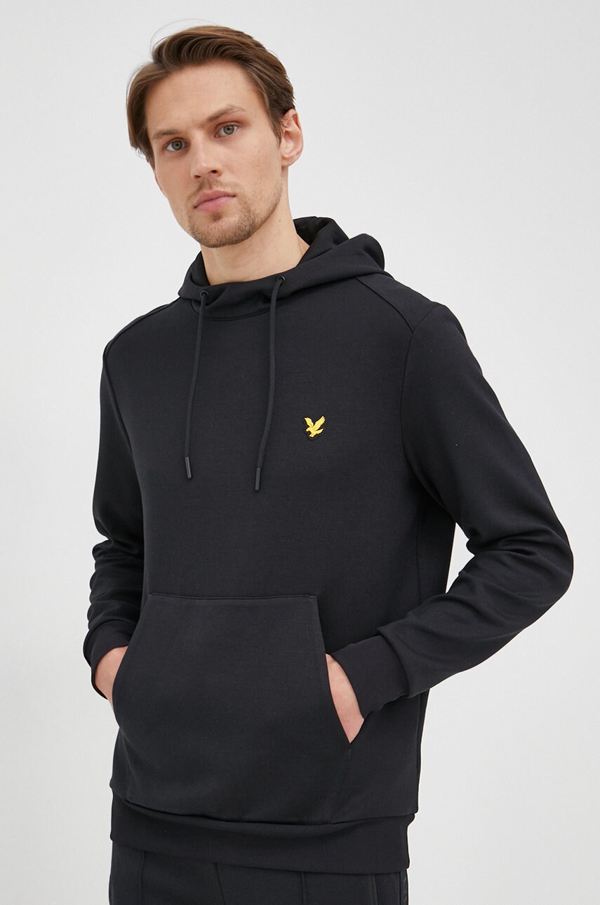 

Суичър Lyle & Scott мъжка в черно с изчистен дизайн, Черен