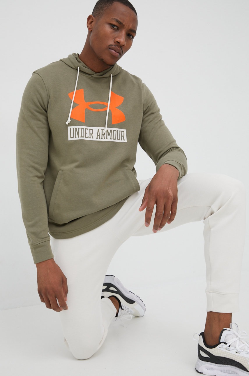 

Кофта Under Armour 1370390 чоловіча колір зелений з принтом