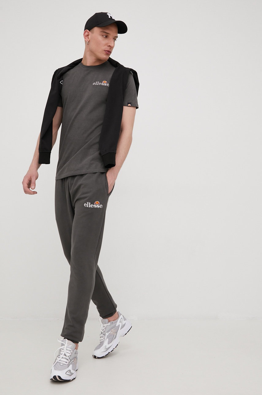 

Кофта Ellesse мужская цвет чёрный с принтом