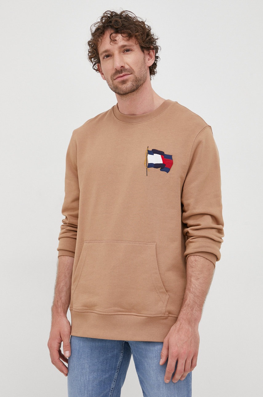 

Памучен суичър Tommy Hilfiger в кафяво с апликация, Кафяв