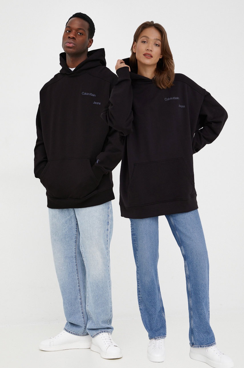 

Суичър Calvin Klein Jeans в черно с изчистен дизайн, Черен