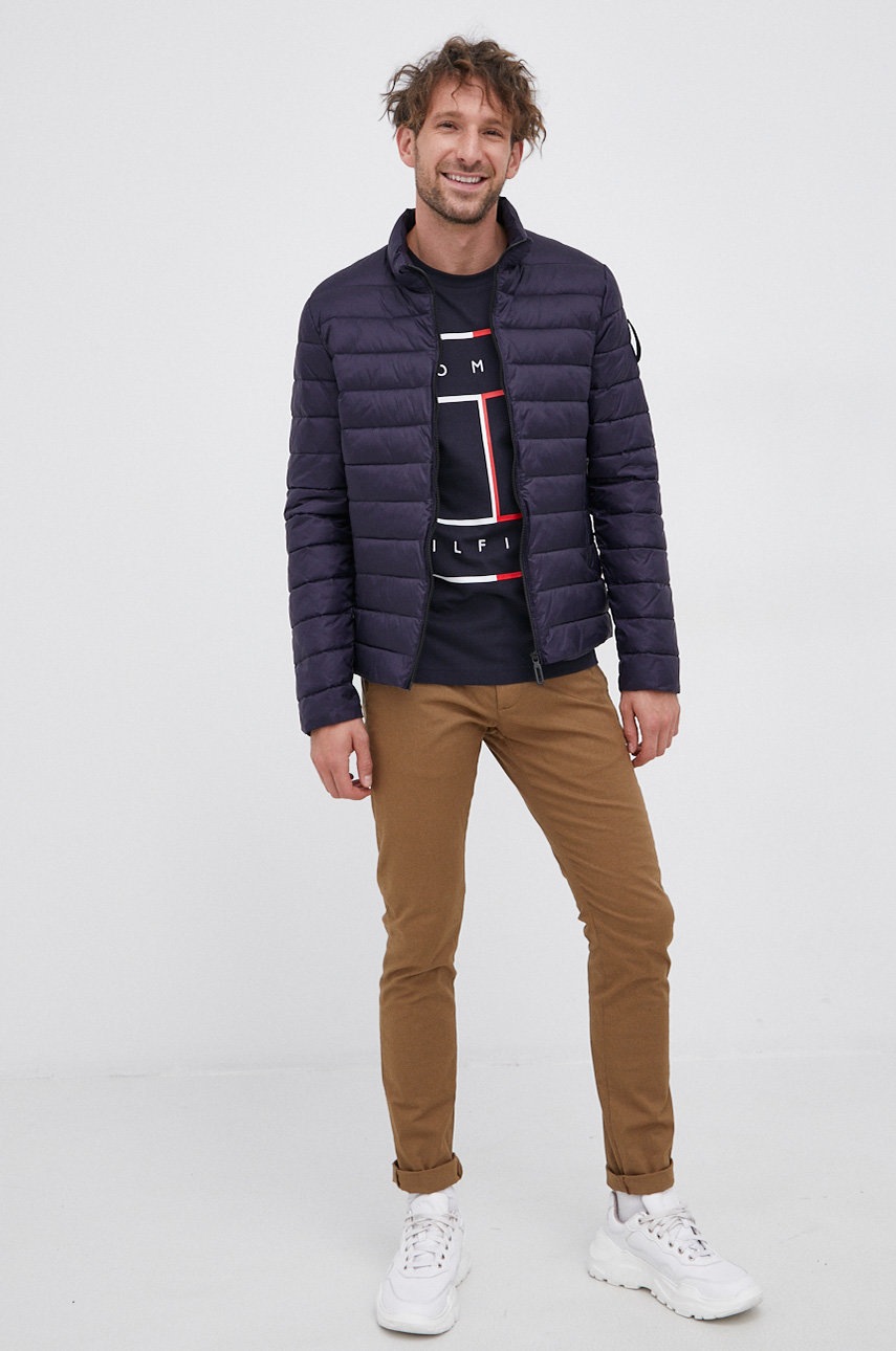 

Бавовняний лонгслів Tommy Hilfiger колір синій з принтом