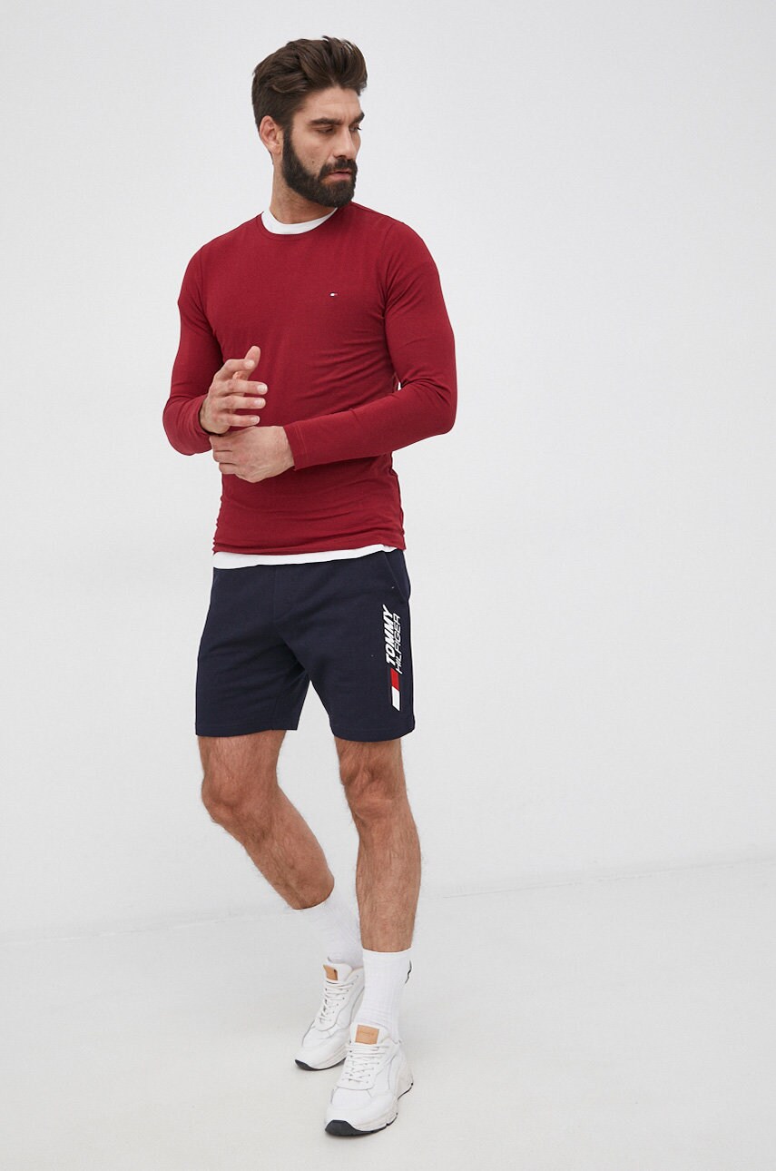 

Лонгслив Tommy Hilfiger мужской цвет бордовый гладкий