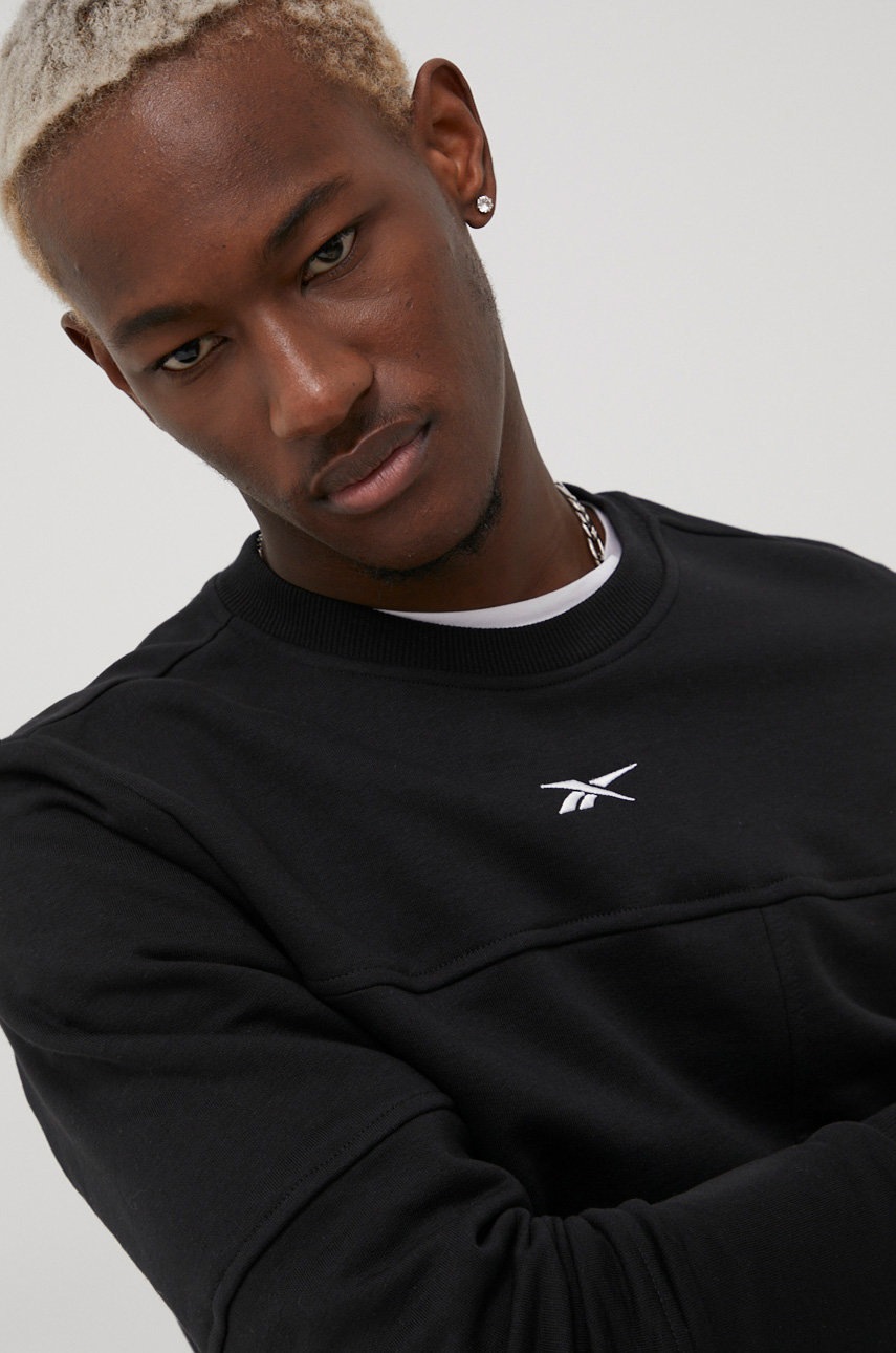 

Суичър Reebok HB5947 мъжка в черно с апликация, Черен