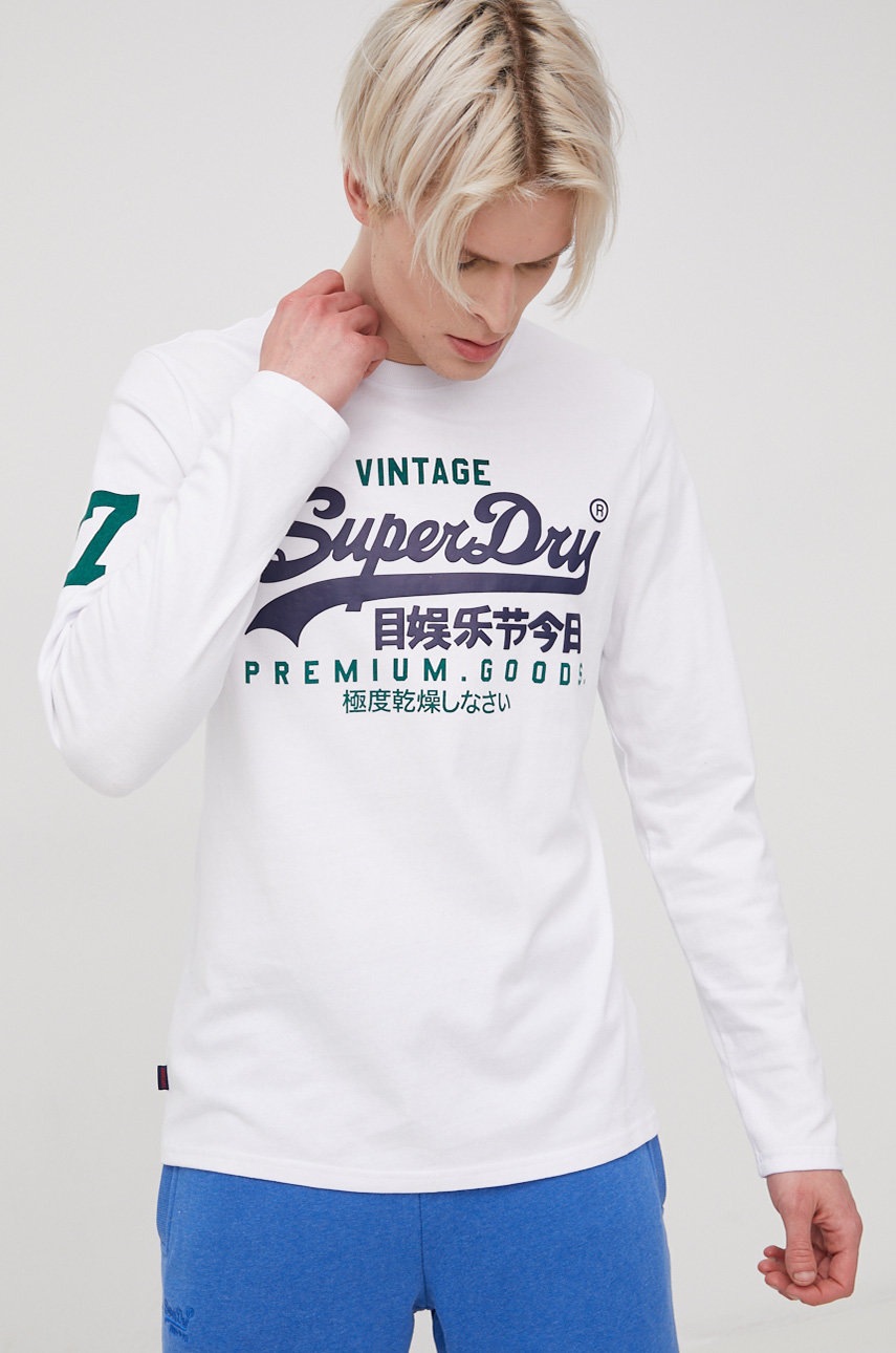 

Хлопковый лонгслив Superdry цвет белый с принтом