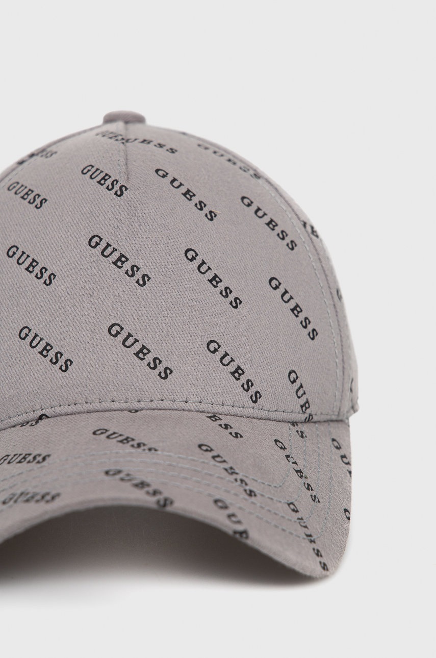 

Хлопковая кепка Guess цвет серый с узором