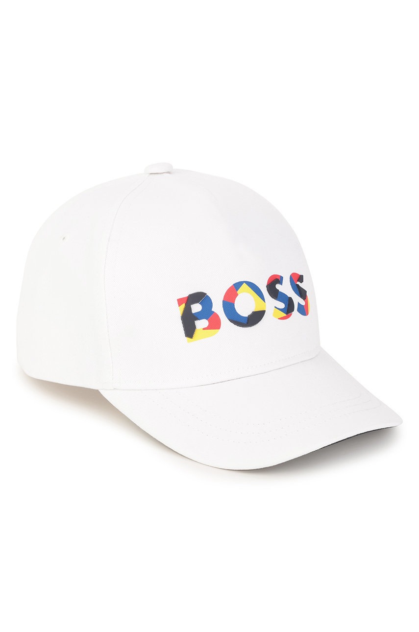 

Детска шапка BOSS в бяло с принт, Бял