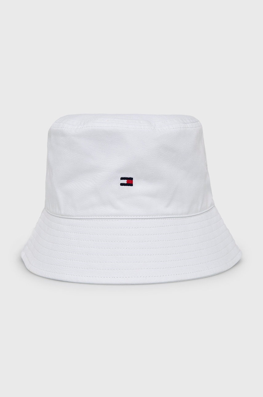 

Памучна капела Tommy Hilfiger в бяло от памук, Бял