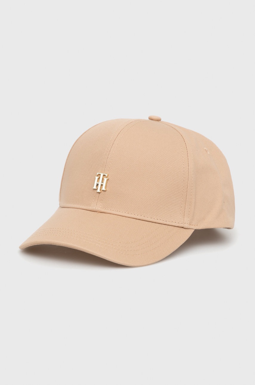 

Памучна шапка Tommy Hilfiger в бежово с изчистен дизайн, Бежов