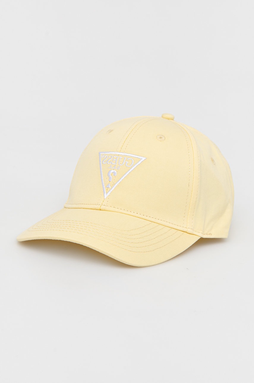 

Памучна шапка Guess в жълто с изчистен дизайн, Жълт