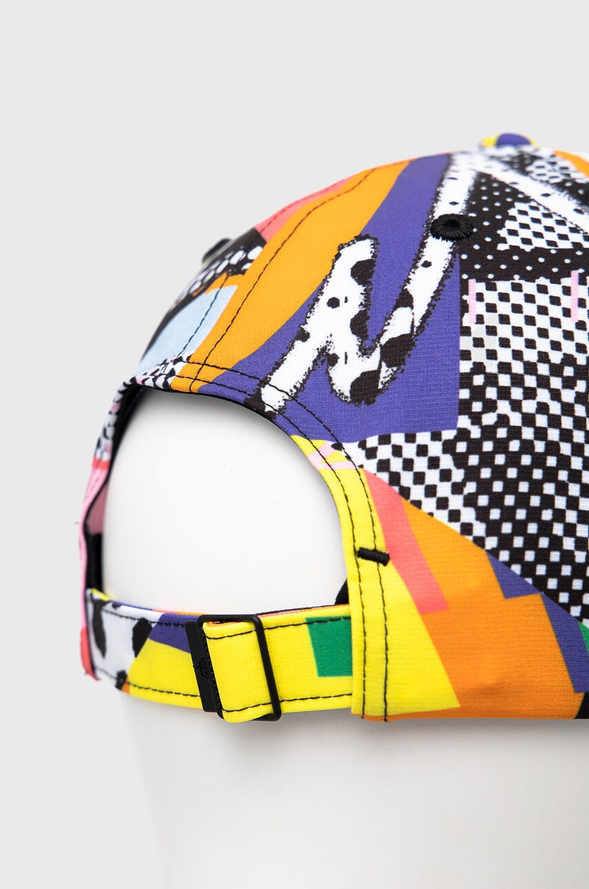 

Кепка adidas Performance Pride HC6823.D візерунок