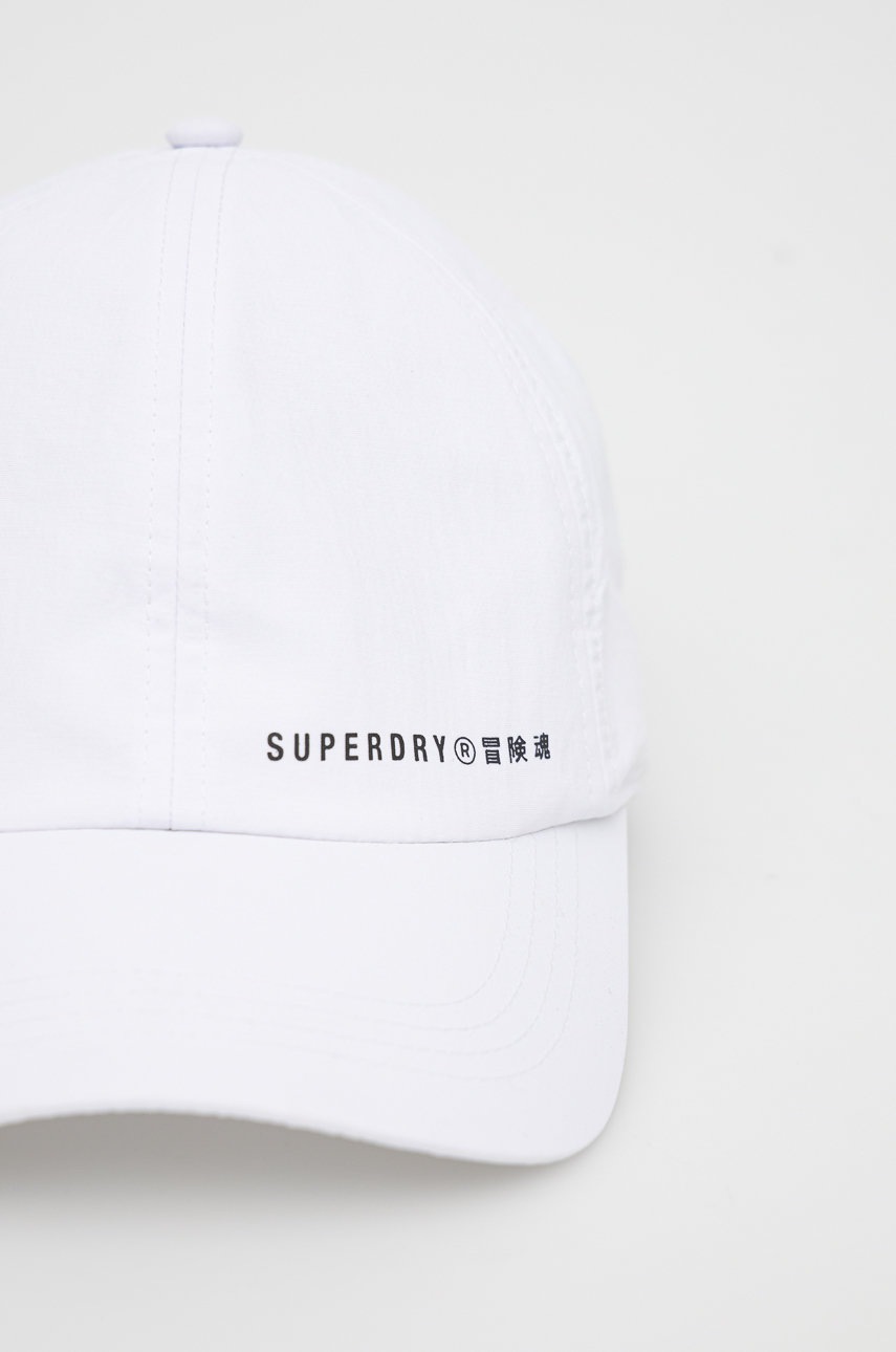 

Кепка Superdry колір білий з принтом
