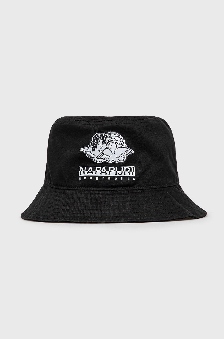 

Памучна шапка Napapijri Napapijri X Fiorucci в черно от памук, Черен
