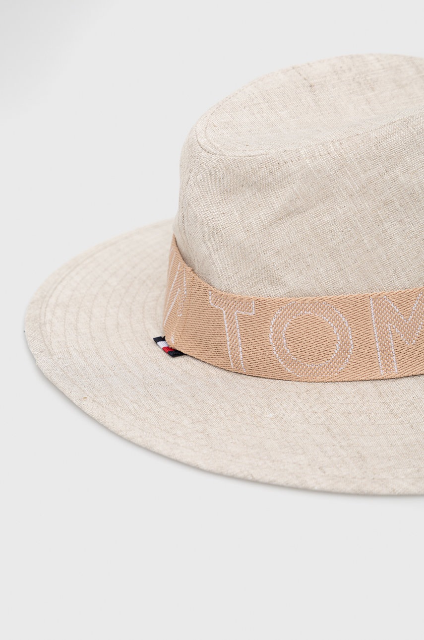 

Tommy Hilfiger колір бежевий