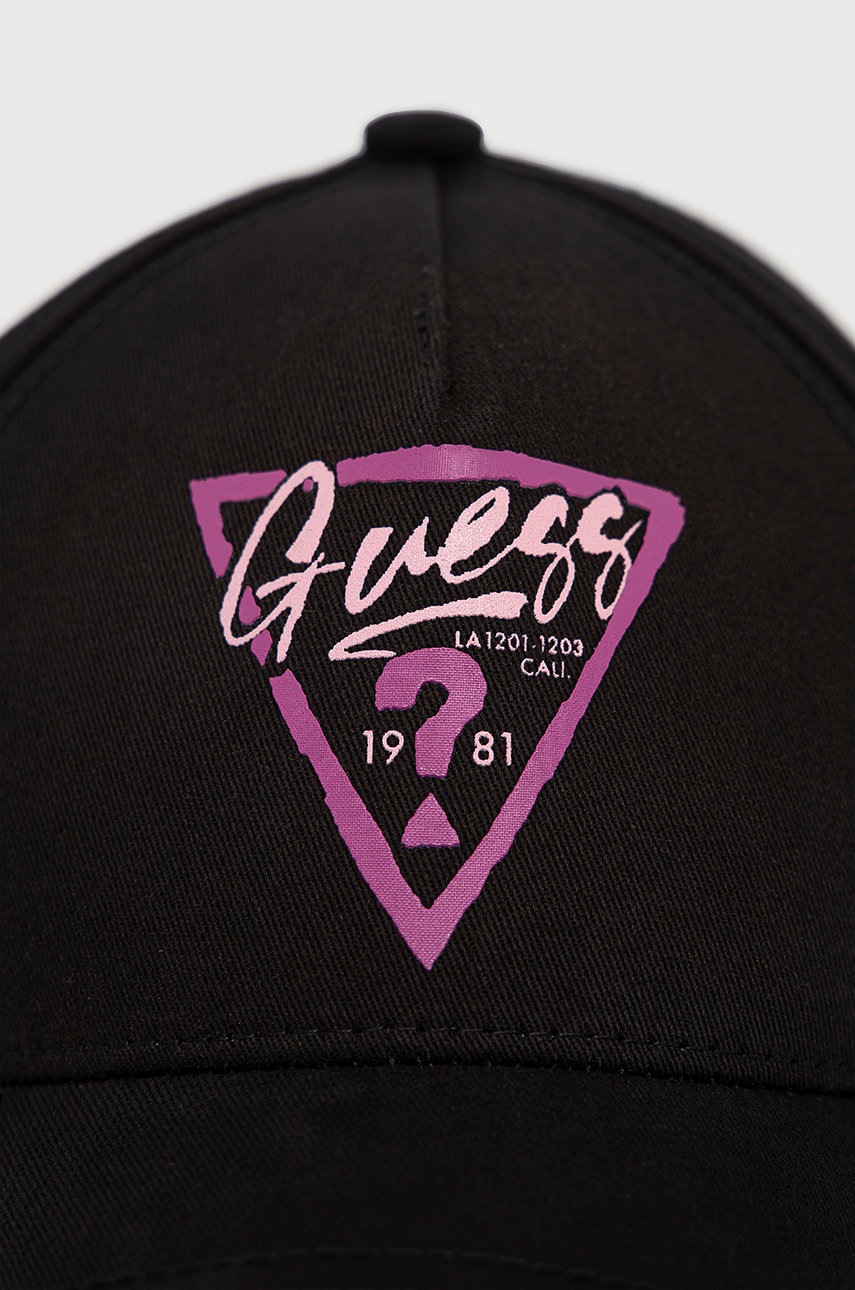 

Дитяча Бавовняна кепка Guess колір чорний з принтом