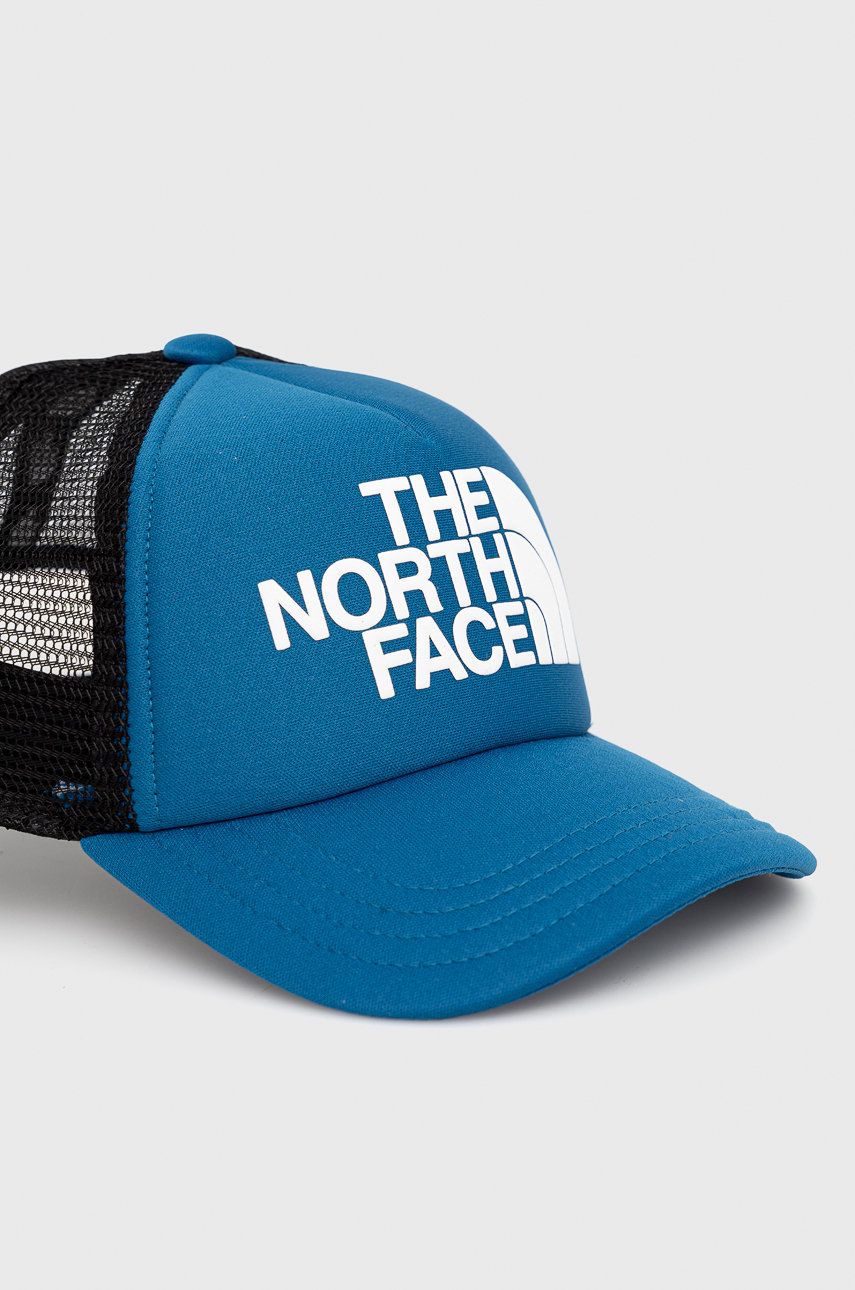 

Шапка The North Face с аппликацией